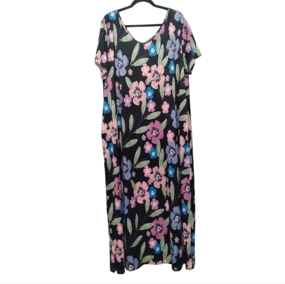 NWOT Beyond This Plane | Multicolor floral print maxi dress with pockets - Picture 2 of 7